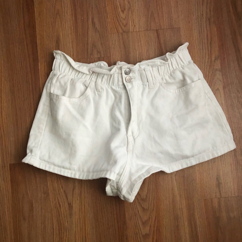 Paper Bag White Shorts Size US 29. Forever 21